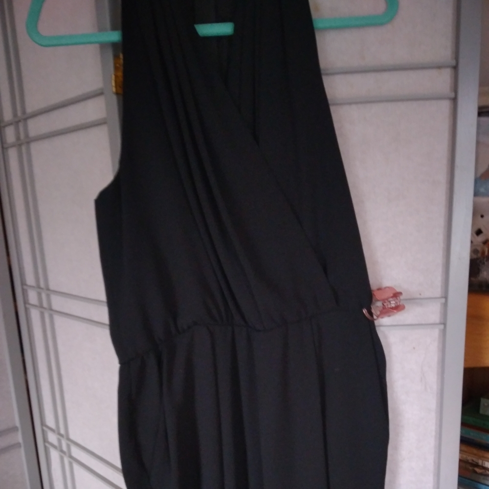 Figure flattering - Picture 2 of 2
